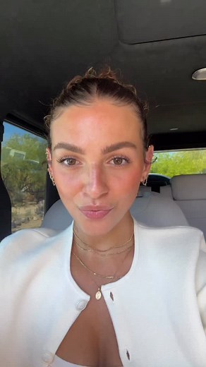 Your brain constructs your entire experience of reality. 🧠 You don’t see with your eyes. You see with your mind. If you want to learn how to reshape reality, you have to understand how your brain creates it first Your brain guesses what’s out there based on your beliefs. So if it’s all a guess anyway… why not program it to guess in your favor? This is how I created my dream life, and how I help others do the same. ✨ Sending you all the love Em 💖 #brain #reality #mindset #mindsetmatters #mindfu