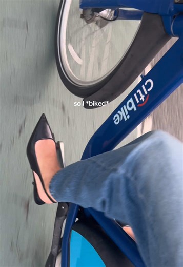 Biking in Heels: Tips for Stylish Cyclists