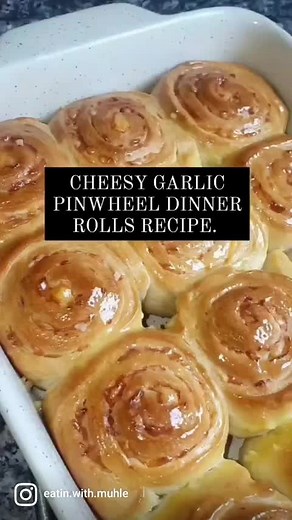 Delicious Pinwheel Rolls Recipe with Garlic and Cheese
