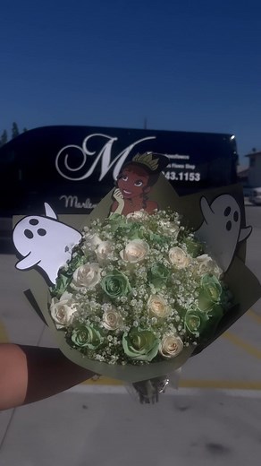 Princess Tiana Bouquet 💚💚💚 #florist #floral #flowers #roses #rosesbouquet #princesstiana #tiana #sagegreen #roses🌹 #rosesofinstagram #bellflower #losangeles