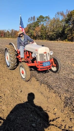 Mr. Steve Starling plowing | Farmall51