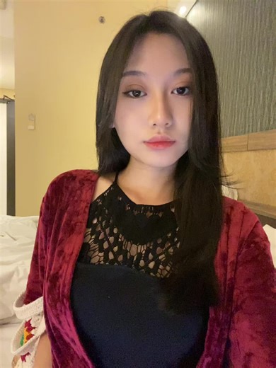 Sorry Not Sorry Dance Routine by Gracely Gavrila