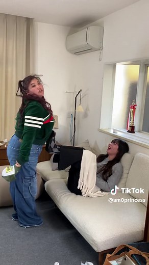 マイケルジャクソンの死因とお腹の痛み