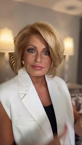 45K views · 10K reactions | The viral necklace has RESTOCKED in gold & one of my best sellers!!! 朗 I got so tickled making this video because my doxie girls thought I was opening a treat. Well I was • ️Comment “link” & I will send the info to your DM’s ️Follow my storefront on the LTK app for more fashion & beauty | Fashion Knows No Age | Facebook