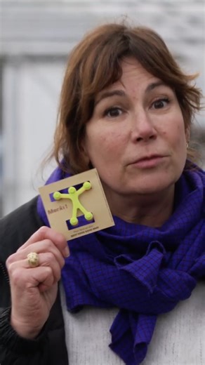 Iles de Paix 🌱 on Instagram: "Ceci n’est pas un module. En janvier, avec Iles de Paix, on n’achète pas un objet : on participe à un changement profond, humain et durable. Pour soutenir le droit à l'alimentation, rendez-vous ces 16, 17, et 18 janvier partout en Wallonie et à Bruxelles. ✊ 👉 https://www.ilesdepaix.org/campagne/"