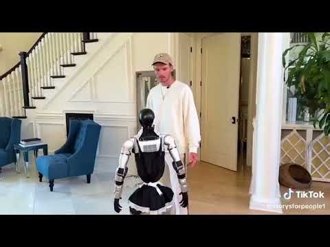 Humanoid Robot vs Mirror - WHO WINS?