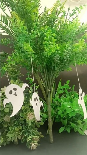 DIY Halloween Ghost 👻 Spooky, Scary Halloween Craft #diy #craft #ghost #shorts #art