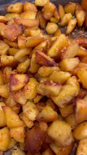 Crispy Garlic Potatoes Recipe | Easy and Delicious!