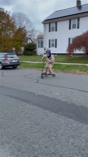 Strange Alien vehicle