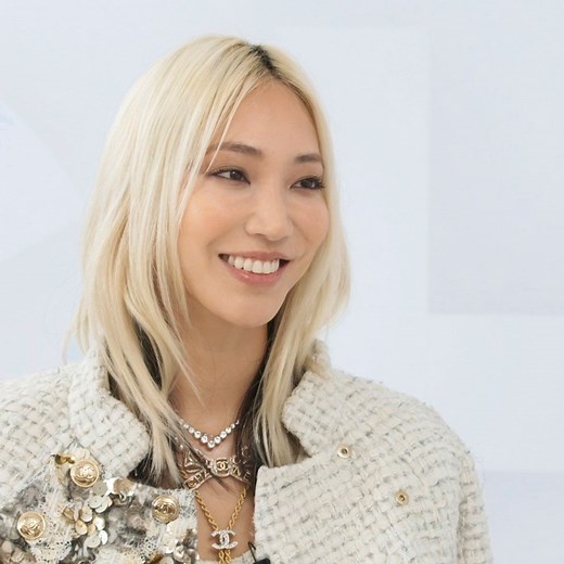 Impressions from London — House ambassador Soo Joo Park viewed the CHANEL Spring-Summer 2021 Ready-to-Wear show live and discussed what struck her most in a conversation with Laura Bailey. See all the looks on chanel.com/-RTW_SS21 | CHANEL