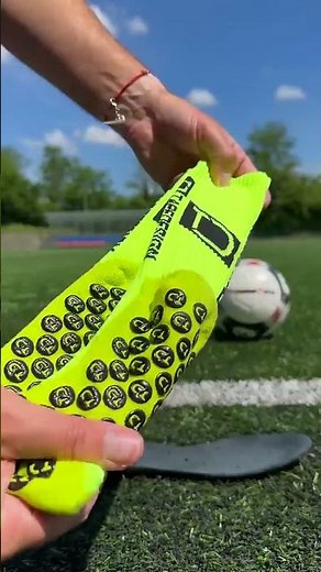 TESTING - antislip socks on pitch #tapedesign