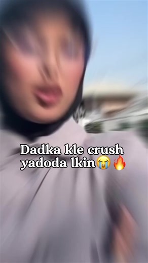 Understanding Views Problems in Social Media