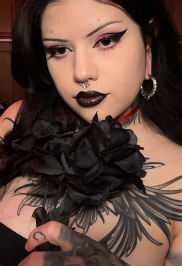 Goth-Inspired Valentine's Day Makeup Ideas