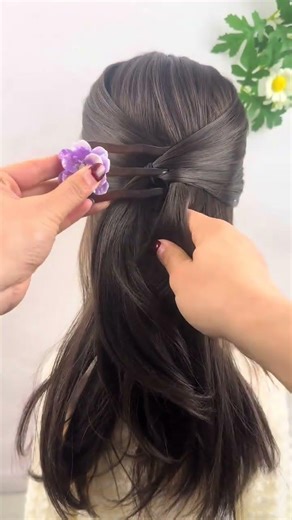 Quick & Stylish Half-Up Half-Down Hairdo Tutorial