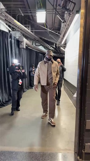 1.1M views · 10K reactions | LeBron & the Lakers arrive in BOS seeking their 9th straight W  LAL-BOS | 8:30pm/ET | ABC  | NBA | Facebook