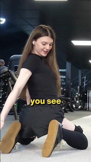 F1nn5ter shows her trainer how to pose