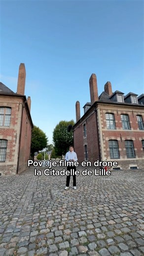 Ce matin je filmais la Citadelle de Lille en drone pour un reportage sur son histoire qui arrive bientôt, c’était un beau spectacle. ☀️Merci au Corps de Réaction Rapide France pour l’accueil. :) #lille #citadelledelille #lilleaddict #lillemaville #hautsdefrance | Lille Addict