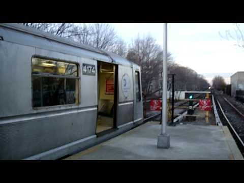 MTA New York City Subway : Bedford Park Blvd Bound R40 Slant B Train @ Kings Highway