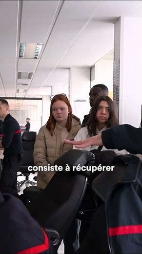 Des stagiaires de 3ème en visite chez les pompiers (SDIS33)