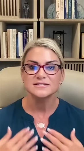 Wearable light tech activates peptides, boosting biochemical reactions. It's a fast process! Remember to stay hydrated. Then, give the patch to a pet or plant. #wearabletech #peptides #biochemistry #hydration #health #wellness