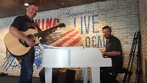 Wild Wing Cafe takes flight in Barrington