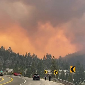 24K views · 833 reactions | Caldor Fire near Lover’s Leap yesterday on Highway 50, making it’s way toward @sierra_at_tahoe and South Lake Tahoe. Our hearts are broken for our Northern California neighbors and our brave firefighters. Wishing safety to all! Thanks to Kara Capaldo Photography for keeping us posted #santacruzwaves #calfire #calfirefirefighters | Santa Cruz Waves | Facebook