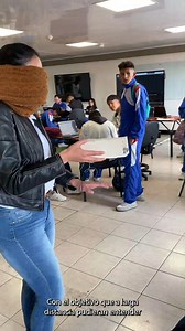 ¿Cómo funciona un dispositivo tecnológico inclusivo? Usando una tarjeta Arduino, un sensor de ultrasonido y otros elementos de electrónica, los estudiantes de la IE Integrado de Soacha aprendieron a crear un dispositivo de apoyo para personas con discapacidad visual y auditiva. | Computadores para Educar