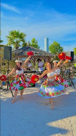 Lilo & Stitch Hawaiian Rollercoaster Hawaiian Hula Girls #hula #hulahoopdance #lilostitch #shorts
