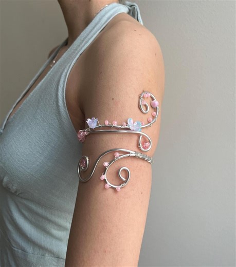 Elven Upper Arm Cuff Adorned With Pearls and Flowers // Silver Bangles // Upper Arm Jewelry // Wire Arm Cuff, Floral Fairycore - Etsy