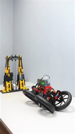 You won't believe how this LEGO mechanism works! 🤯✨ #lego #engineering #legotechnic