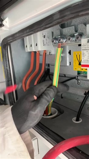 #solarsystem #solarpanelcompany #solarpanel #solar #energy #greenenergy #green #solarenergy #panel #sma #trinasolar #solaredge