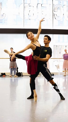 Marie & Peter Ballet Dance Performance