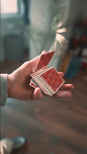 One handed cuts 🧑‍🍳 #cardistry