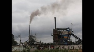 Rook uit de schoorsteen in een: stockbeeldmateriaal en -video's (rechtenvrij) 3667016051 | Shutterstock