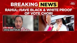 Rahul Gandhi reiterates 'vote chori' charge & says, "...We are going to show it in such a way that there will be nobody in India who will have any doubt that Narendra Modi ji has done 'vote chori..." #VoteChori #RahulGandhi #Congress | Aishwarya Paliwal Sreya Chatterjee | India Today