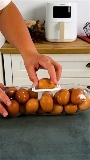Egg storage using an empty soda bottle | Magic Hands Creations