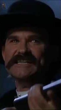 Val Kilmer & Kurt Russell, outlaw gang, Tombstone, 1993