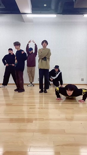 Crazy Frog Japanese Dance Challenge | Axel F Trend TikTok