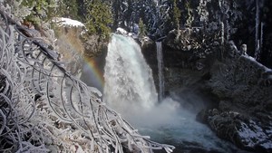 Snowshoe to ice-covered waterfalls on the McKenzie River