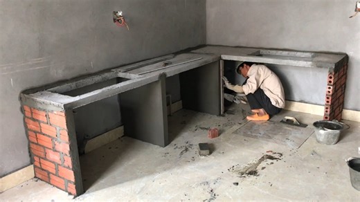 Expert Tips for Building a Kitchen Table and Installing a Beautiful Granite Countertop