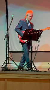 Oh wow!! Damion entertaining us with The Searchers, Shadows, Buddy Holly, Bobby Vee 😍 | Morley WMC