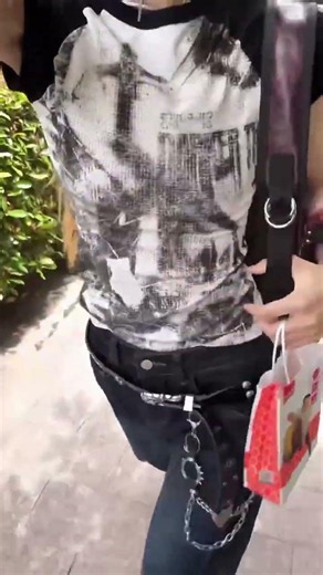 Y2K Streetwear Fit Check ✨ Baggy Jeans & Dark Aesthetic Outfit #shorts