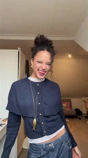 I’m cooler😎 #vibe #fe_fab #shadowbanned #voorjou #coolgirl