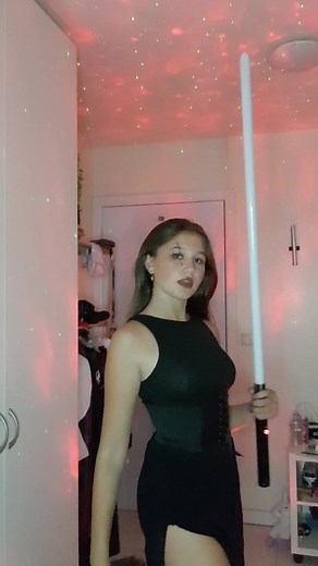 Little sith closet cosplay🙃 (also this is the first time doing so much eye make-up and idk if it looks ok? someone out there who can give me some tips?😅) #sithcosplay #eyemakeup #help #redlightsaber