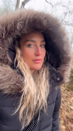 Sheli McCoy 🏴󠁧󠁢󠁳󠁣󠁴󠁿 | What would you say the first time you met me ? ….. surely not this ? 😂 #ImABigGirl #PickOnSomeoneYourOwnSize #Gladiators #Sabre | Instagram