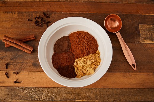 Here's How To Make Pumpkin Pie Spice At Home For All Your Fall Needs