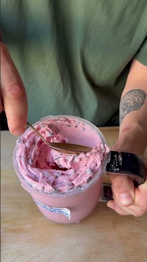 Yogur helado de fresa casero 🍦