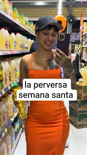 La perversa junto a la Pompasha de compras en Barahona 👀💜#alofoke