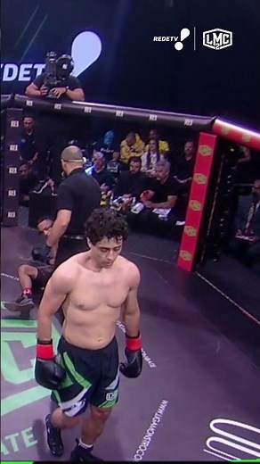 He had the wind knocked out of him! Luciano hits Pretin Gateau in the ribs during the first fight...