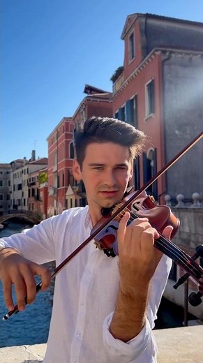 Bella Ciao 🇮🇹 Violin Cover in Venice — Uplifting Italian Vibes! 🌞🎻